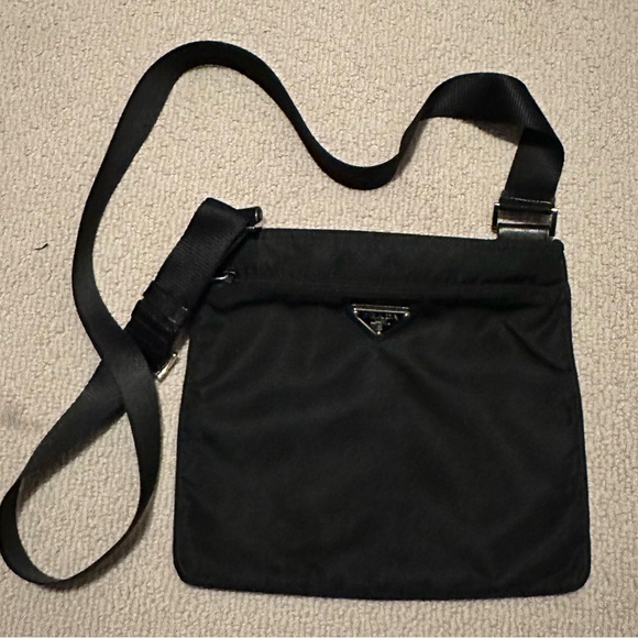 Authentic Prada Vela Nylon Messenger Crossbody Bag - Picture 7 of 7